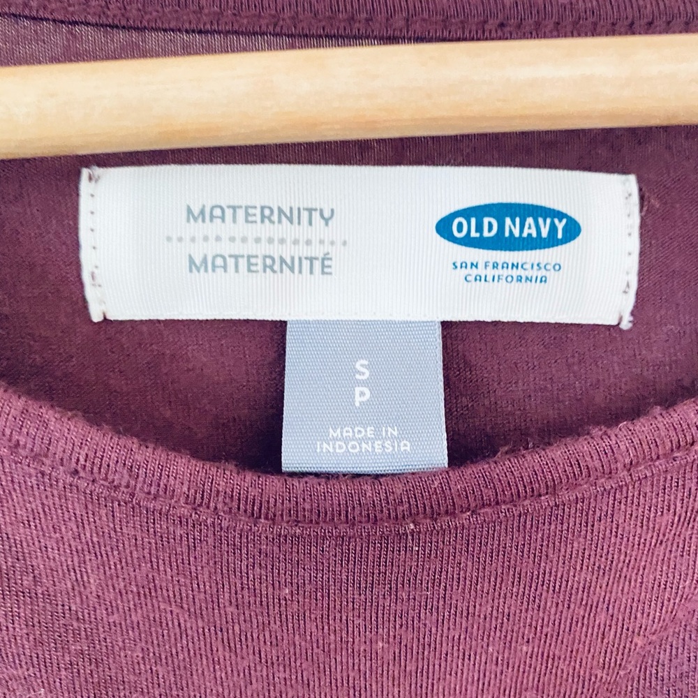 Old Navy - maternity top - Picture 2 of 8